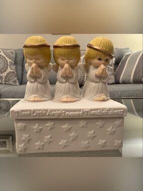 Hallmark Three Little Angels Figurine - White and Blonde